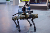 //trienlam80nam.superweb.xyz/files/product/163/small/0/Robot trinh sat 1-1754839987.png